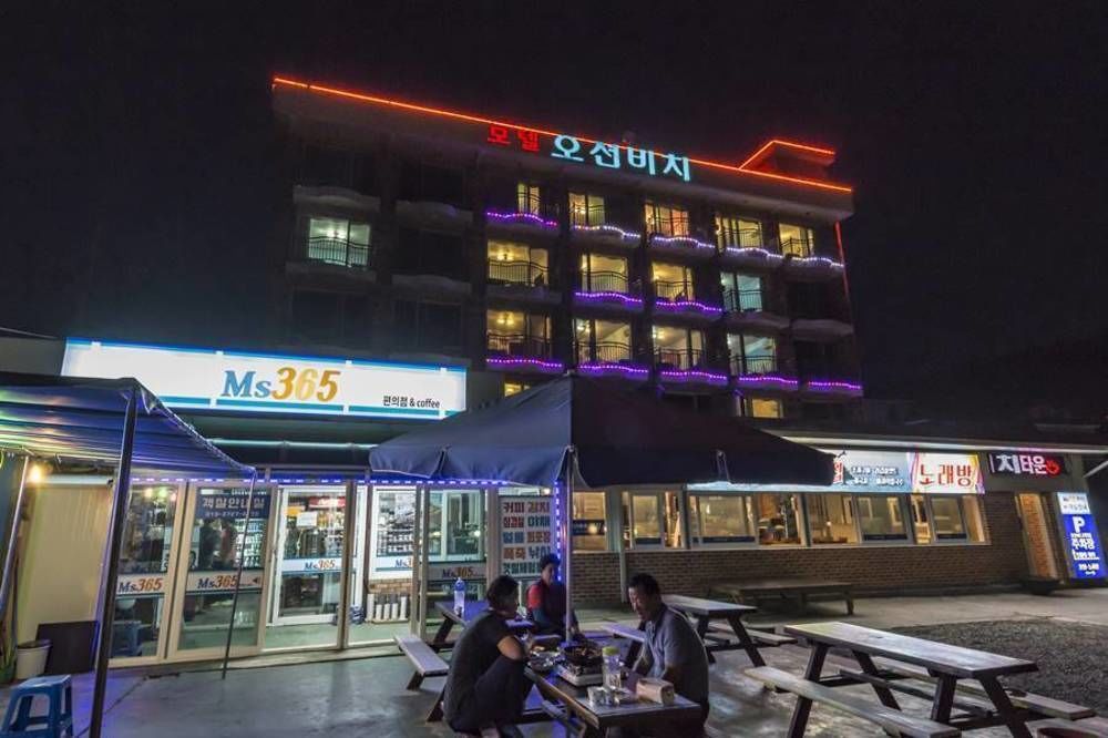 Ocean Beach Hotel Taean Buitenkant foto